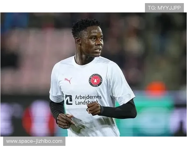 阿森纳3-0完胜桑德兰，替补神兵哲凯赖什双响巩固9分领跑优势